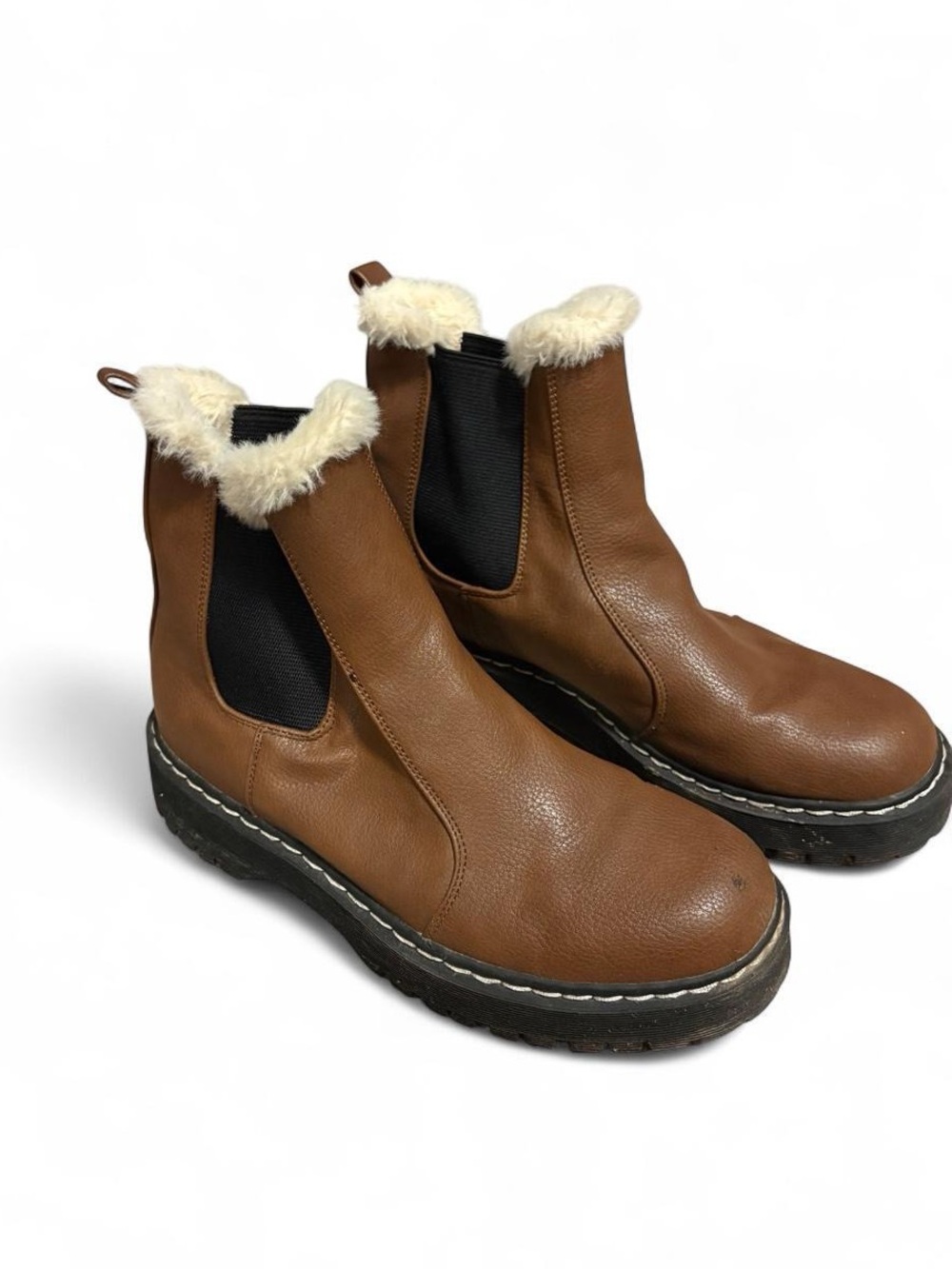 Union Bay brown boots with white faux fur trim #chelsea #fauxfur